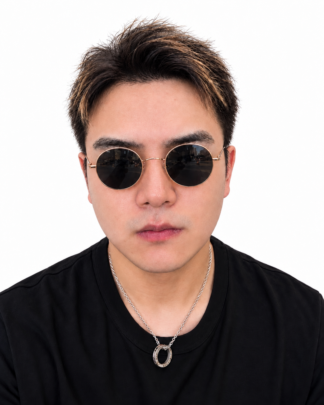 Zhuchen Cao wearing round sunglasses